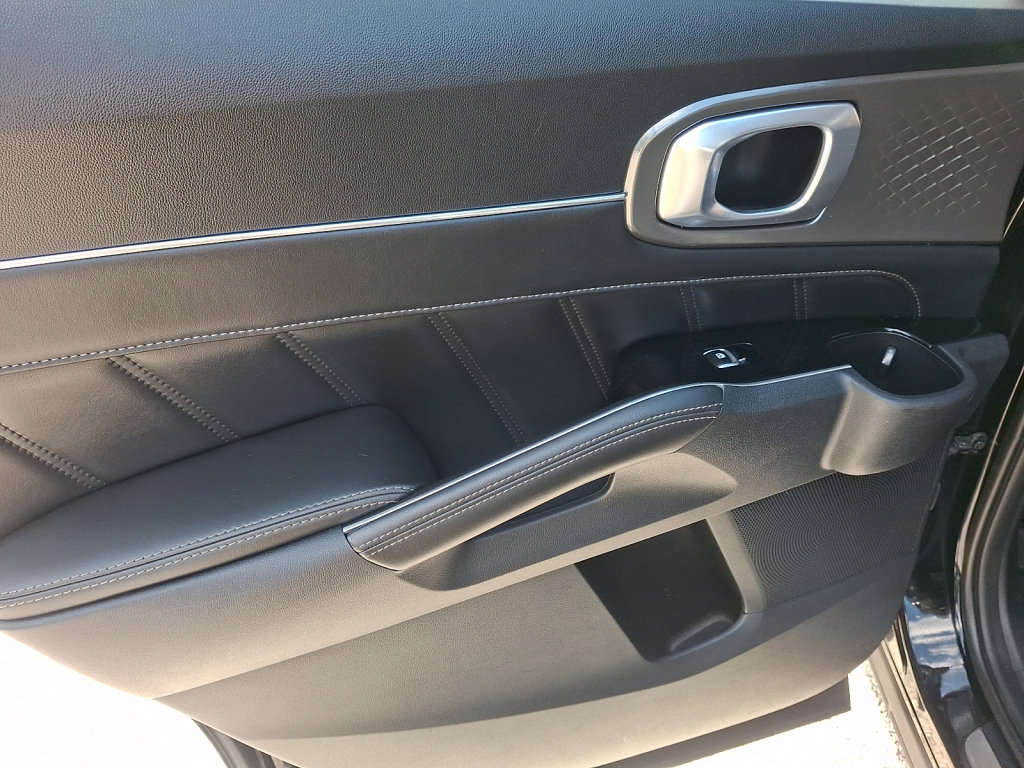 Used 2022 Kia Sorento SX FWD image 21