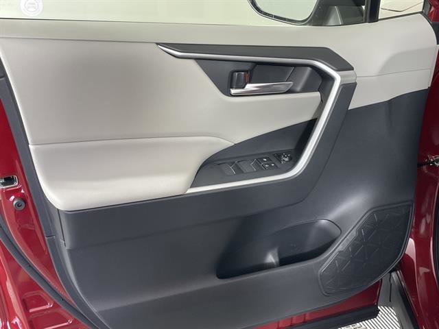 New 2025 Toyota RAV4 XLE image 27