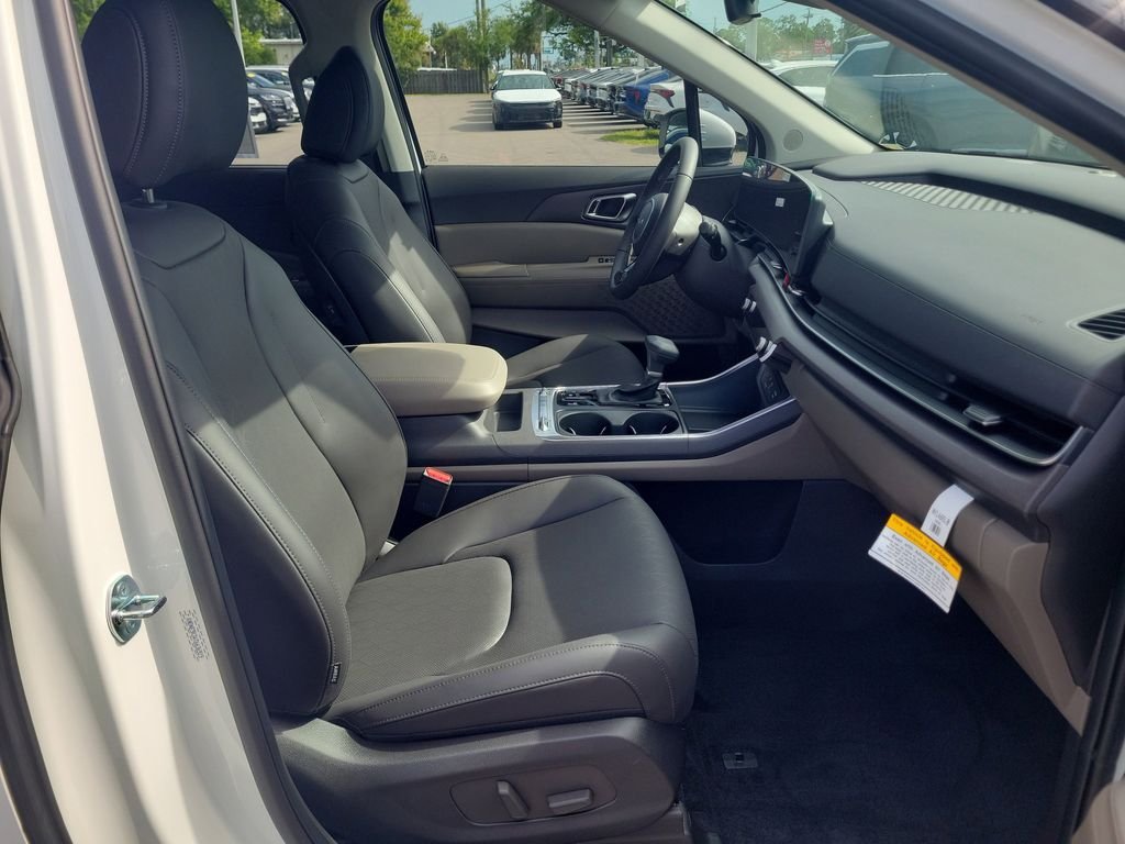 New 2026 Kia Carnival SX FWD image 7