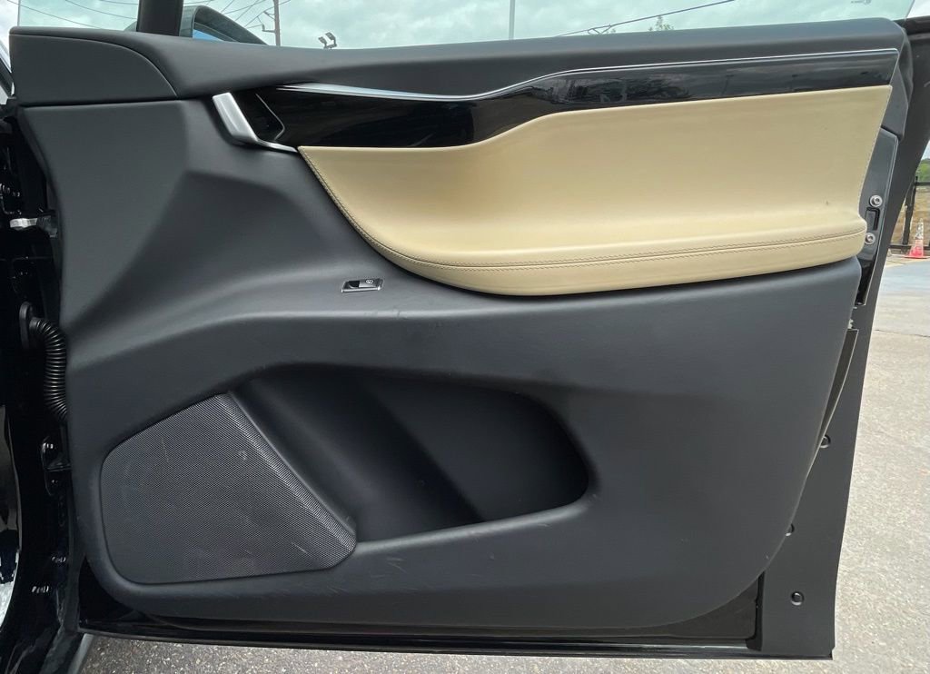 Used 2016 Tesla Model X 75D AWD/4WD image 38