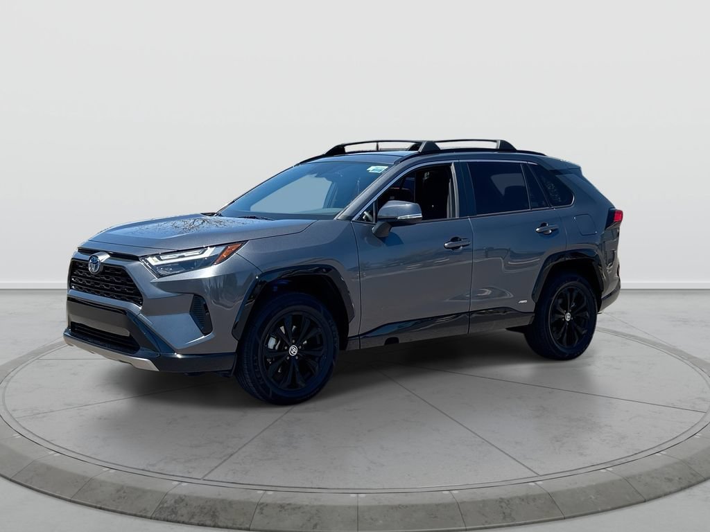 Used 2023 Toyota RAV4 SE w/ Convenience Package AWD/4WD image 4