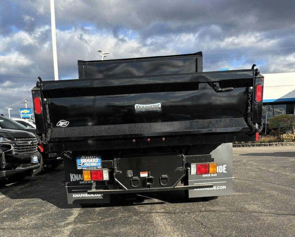 New 2025 Chevrolet Low Cab Forward image 6