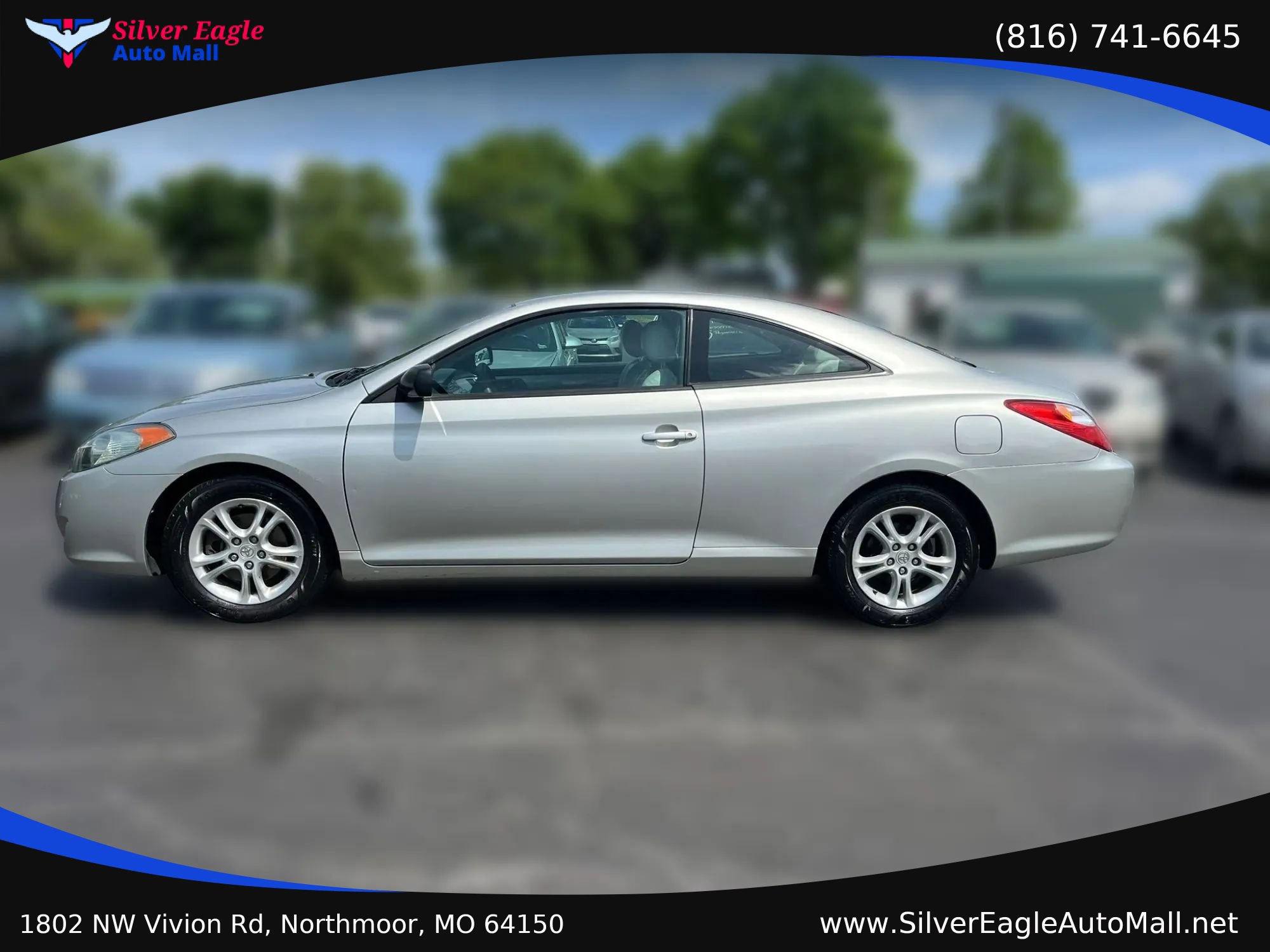 Used 2004 Toyota Solara SLE FWD image 2