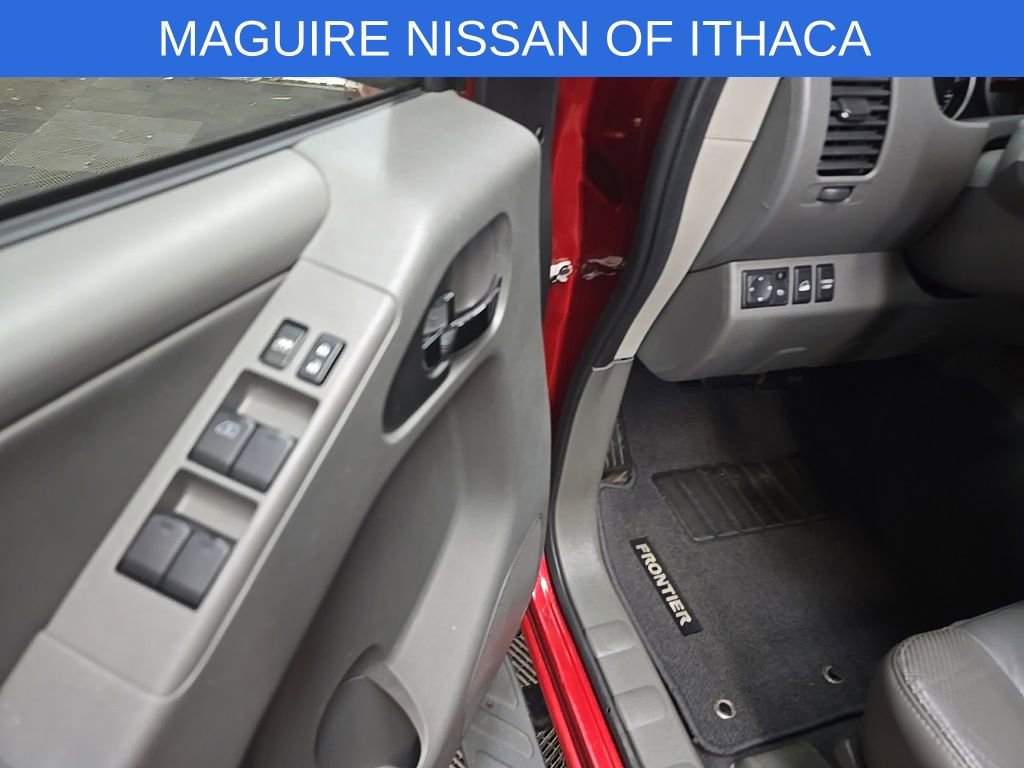 Used 2019 Nissan Frontier SL image 29