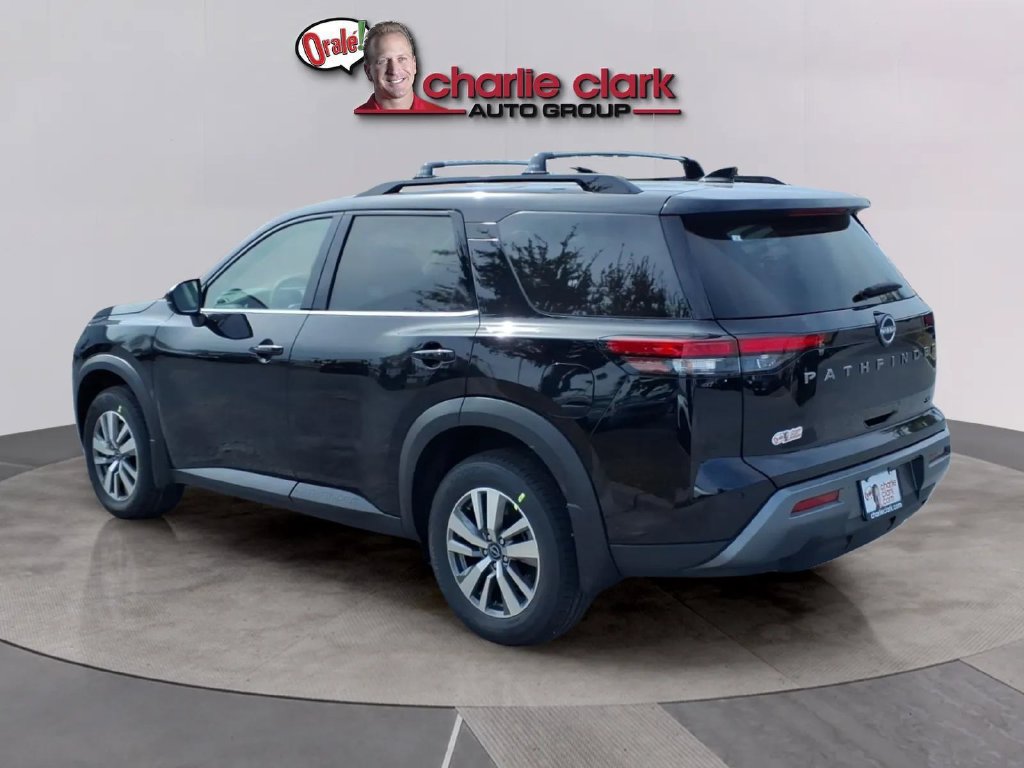 New 2026 Nissan Pathfinder SL FWD image 3
