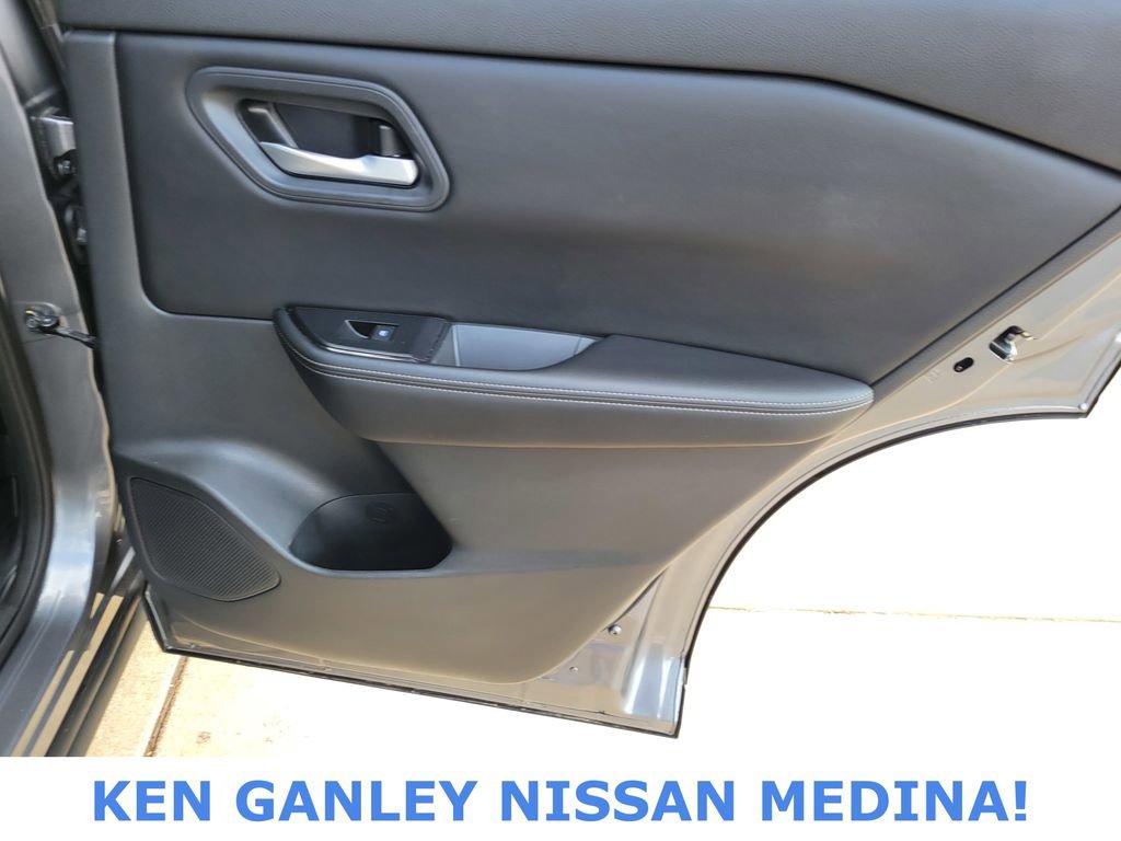 Certified 2025 Nissan Rogue SV AWD/4WD image 48