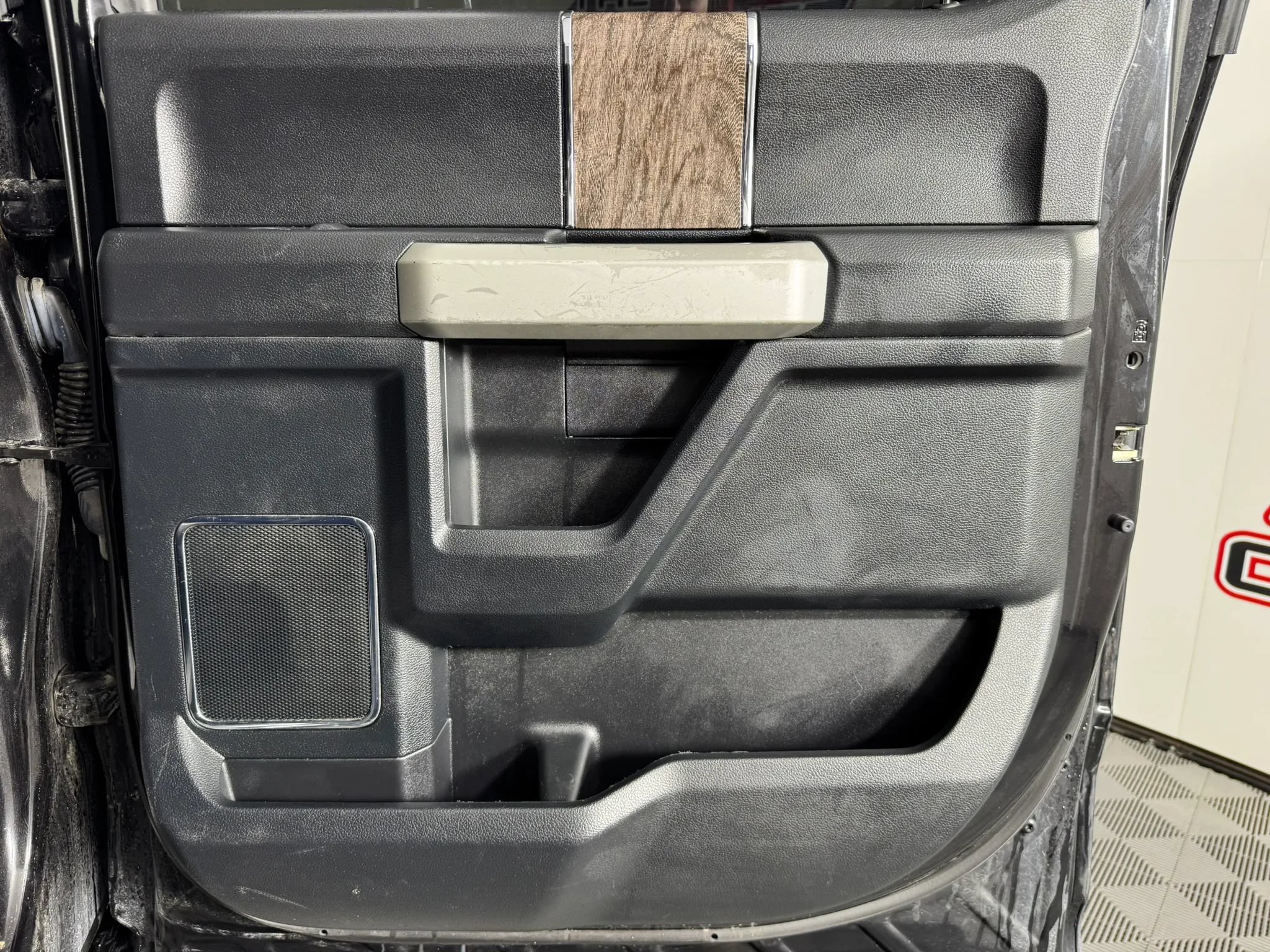 Used 2019 Ford F350 Lariat w/ Chrome Package AWD/4WD image 41