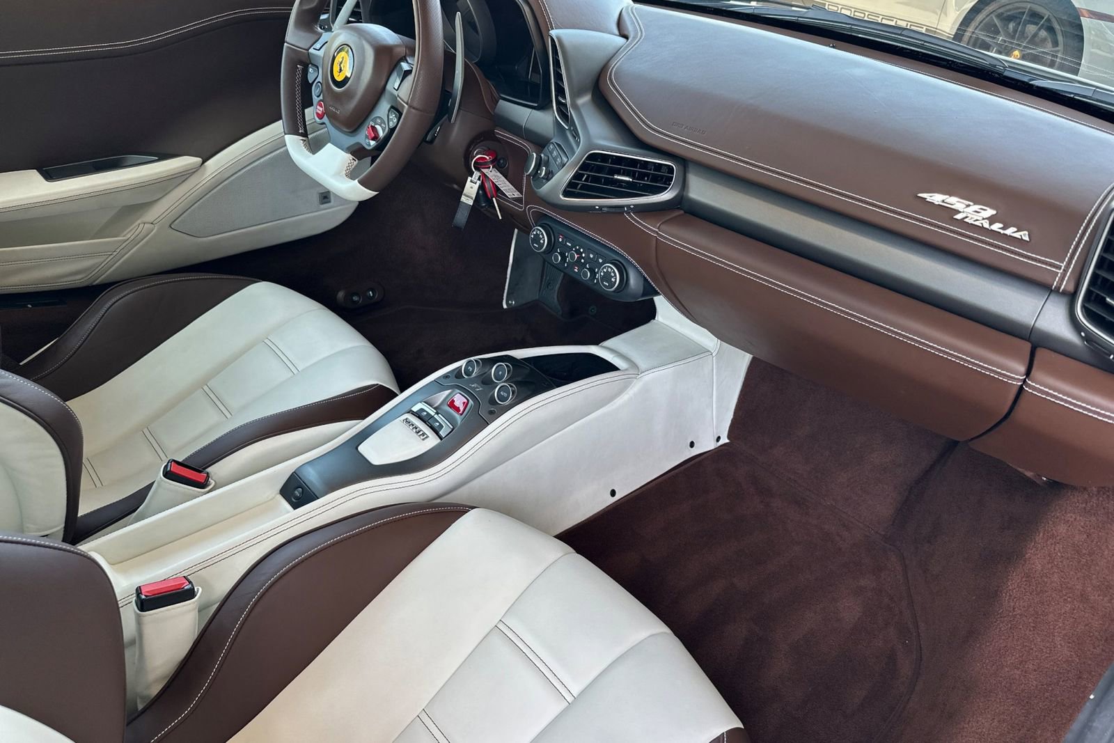 Used 2014 Ferrari 458 Italia Coupe RWD image 16
