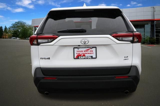 Used 2023 Toyota RAV4 LE image 18