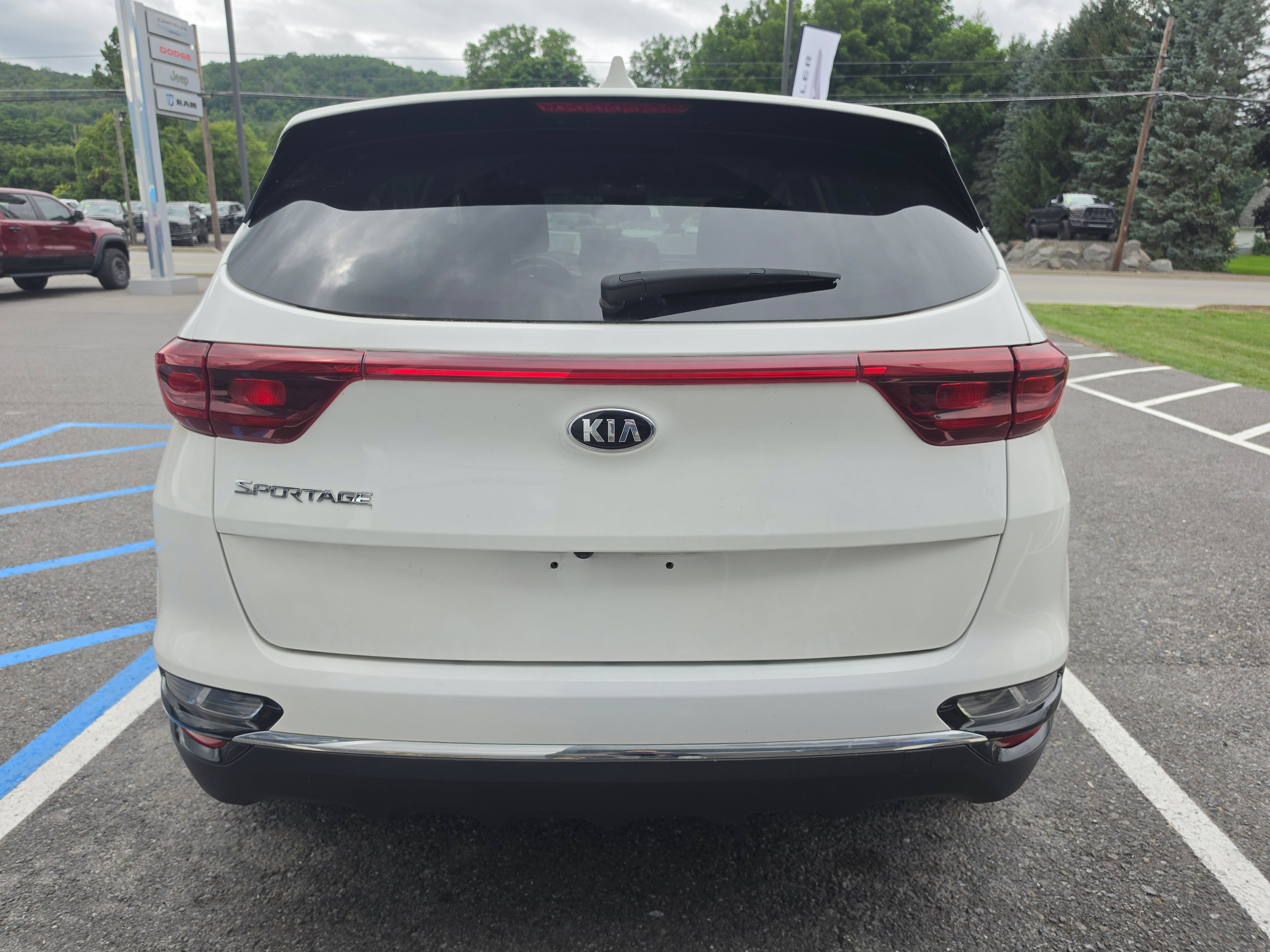 Used 2021 Kia Sportage LX AWD/4WD image 4