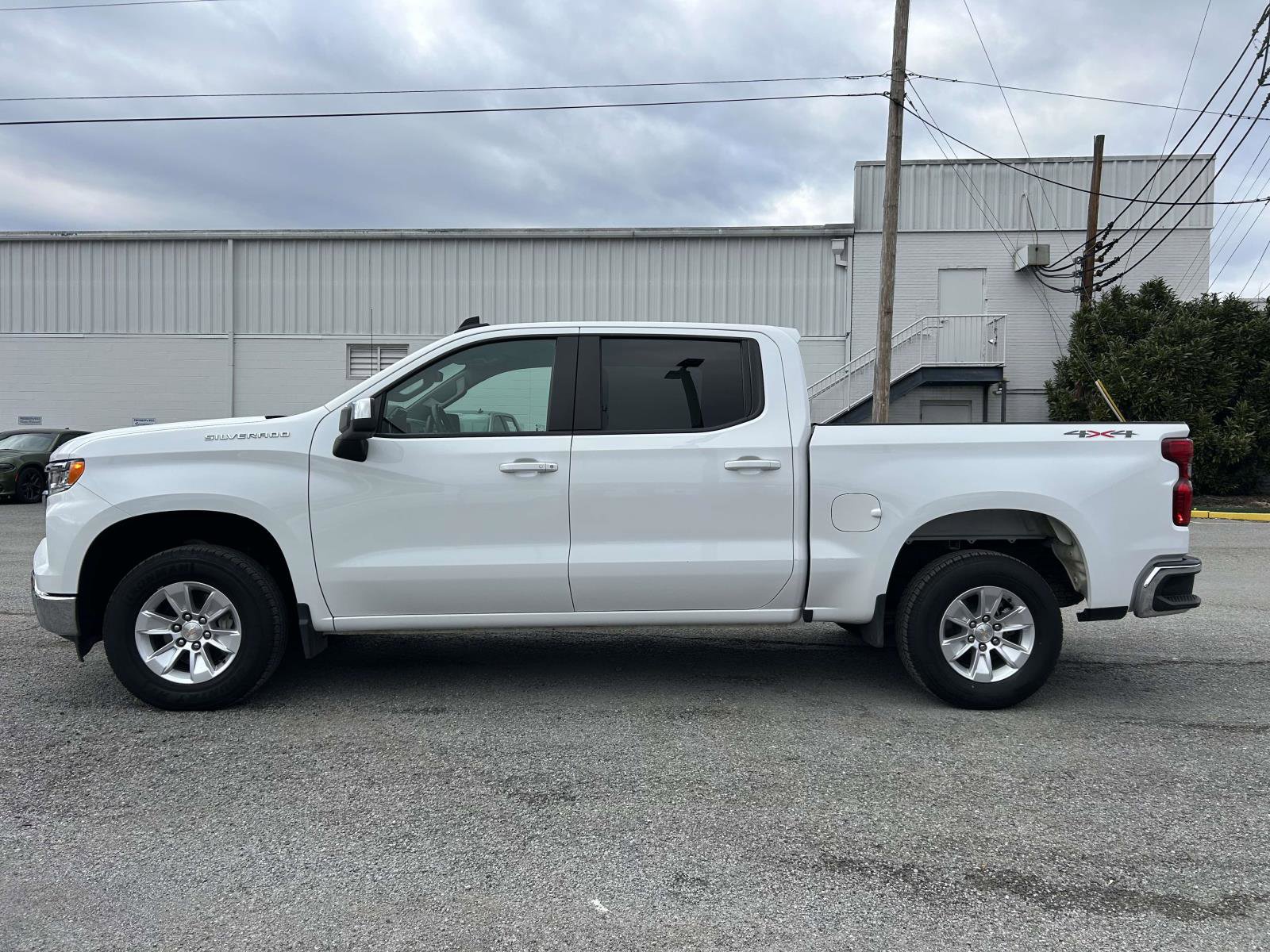 Used 2025 Chevrolet Silverado 1500 LT image 6