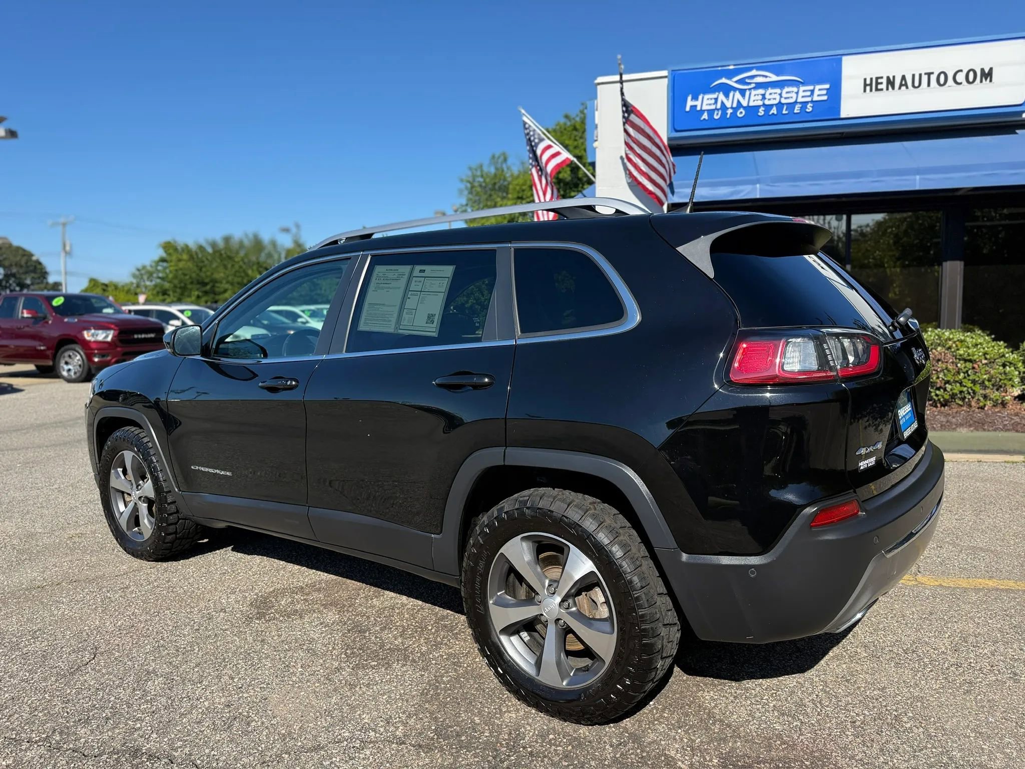 Used 2021 Jeep Cherokee Limited w/ Elite Package AWD/4WD image 17