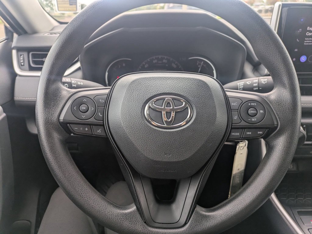 Used 2024 Toyota RAV4 LE AWD/4WD image 22