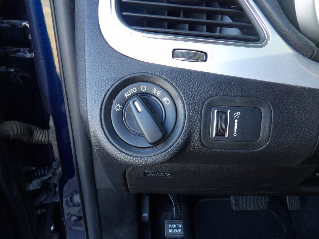 Used 2020 Dodge Journey SE w/ SE Popular Equipment Group image 13