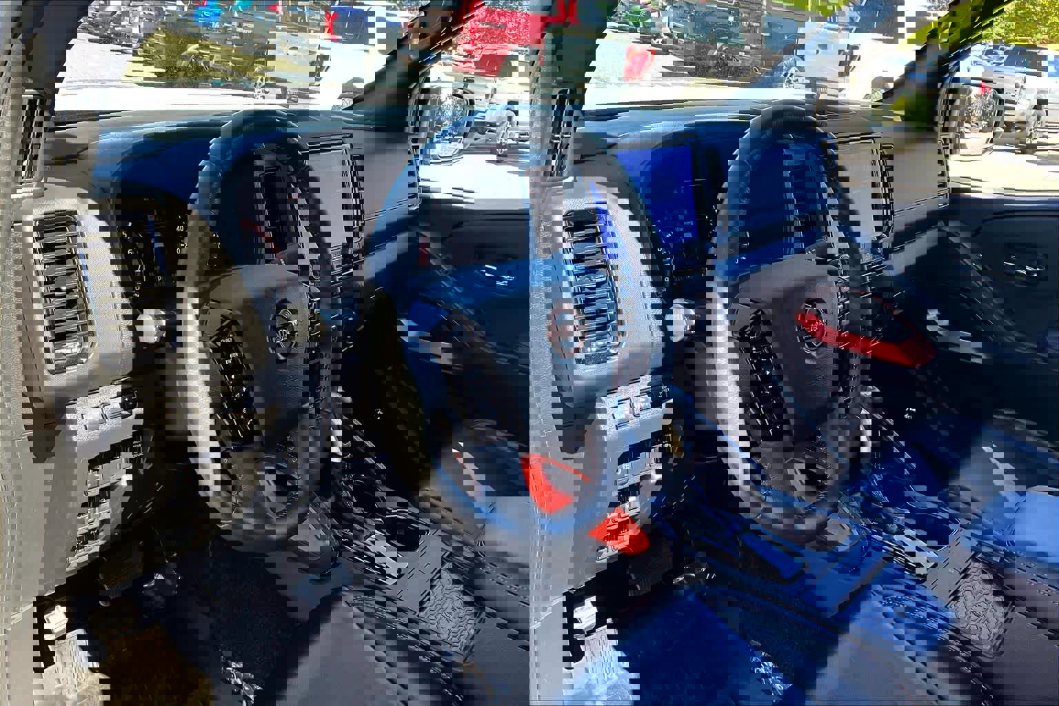 Used 2024 Nissan Frontier PRO-4X w/ Pro Premium Package image 17