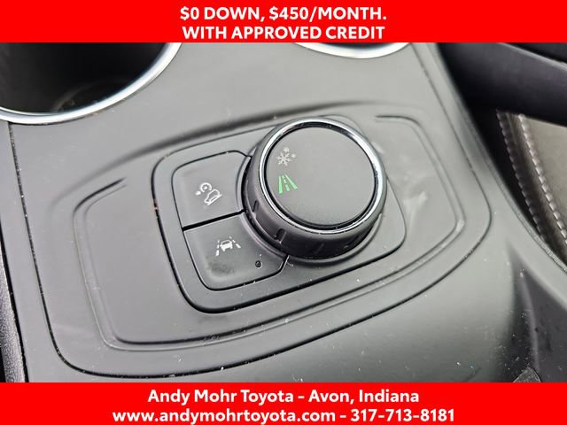 Used 2024 GMC Terrain SLE image 23