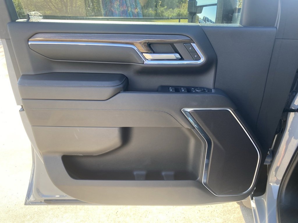 Used 2024 Chevrolet Silverado 2500 LT w/ Texas Edition image 12