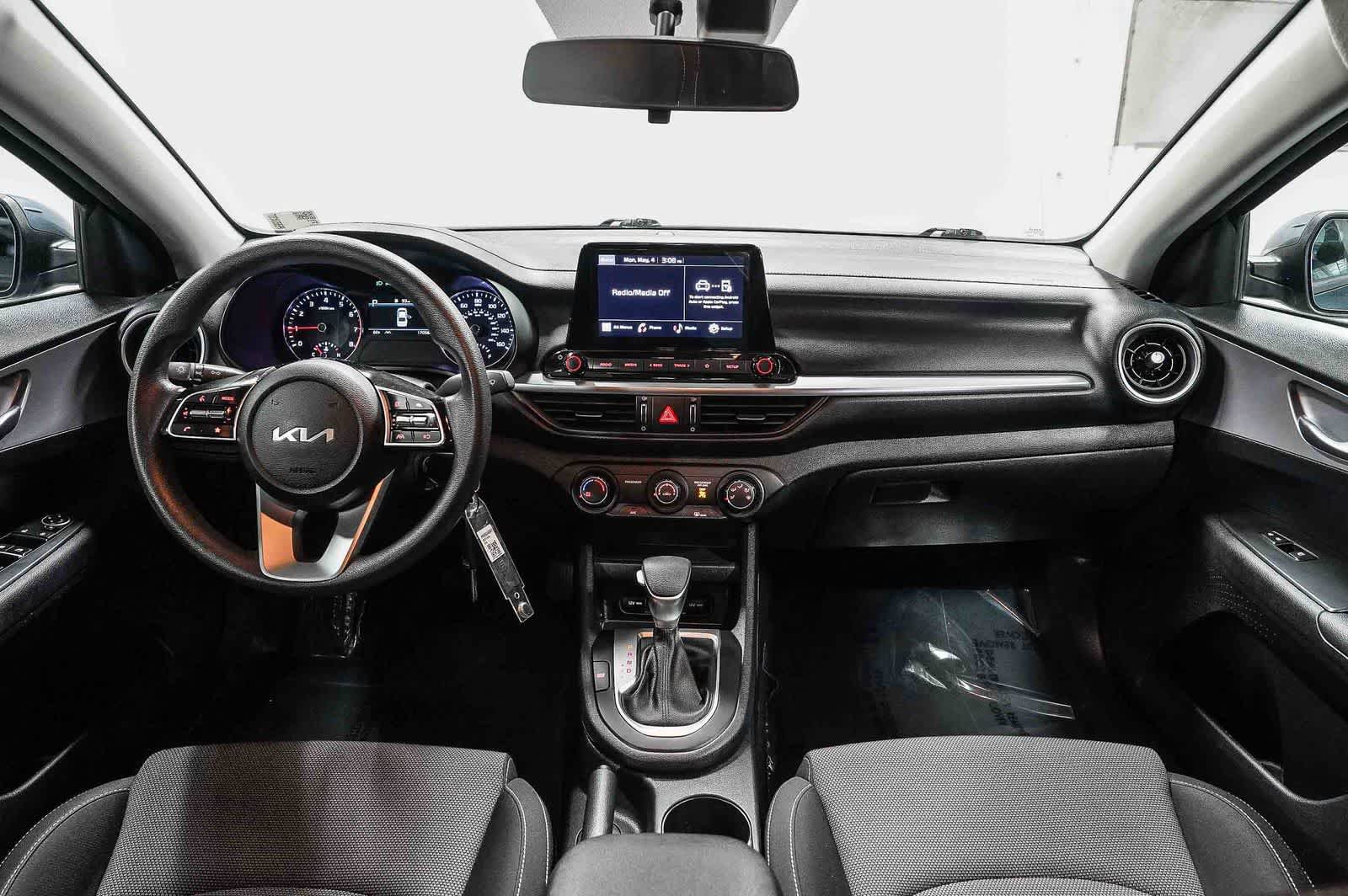 Used 2023 Kia Forte LXS w/ LXS Technology Package FWD image 12