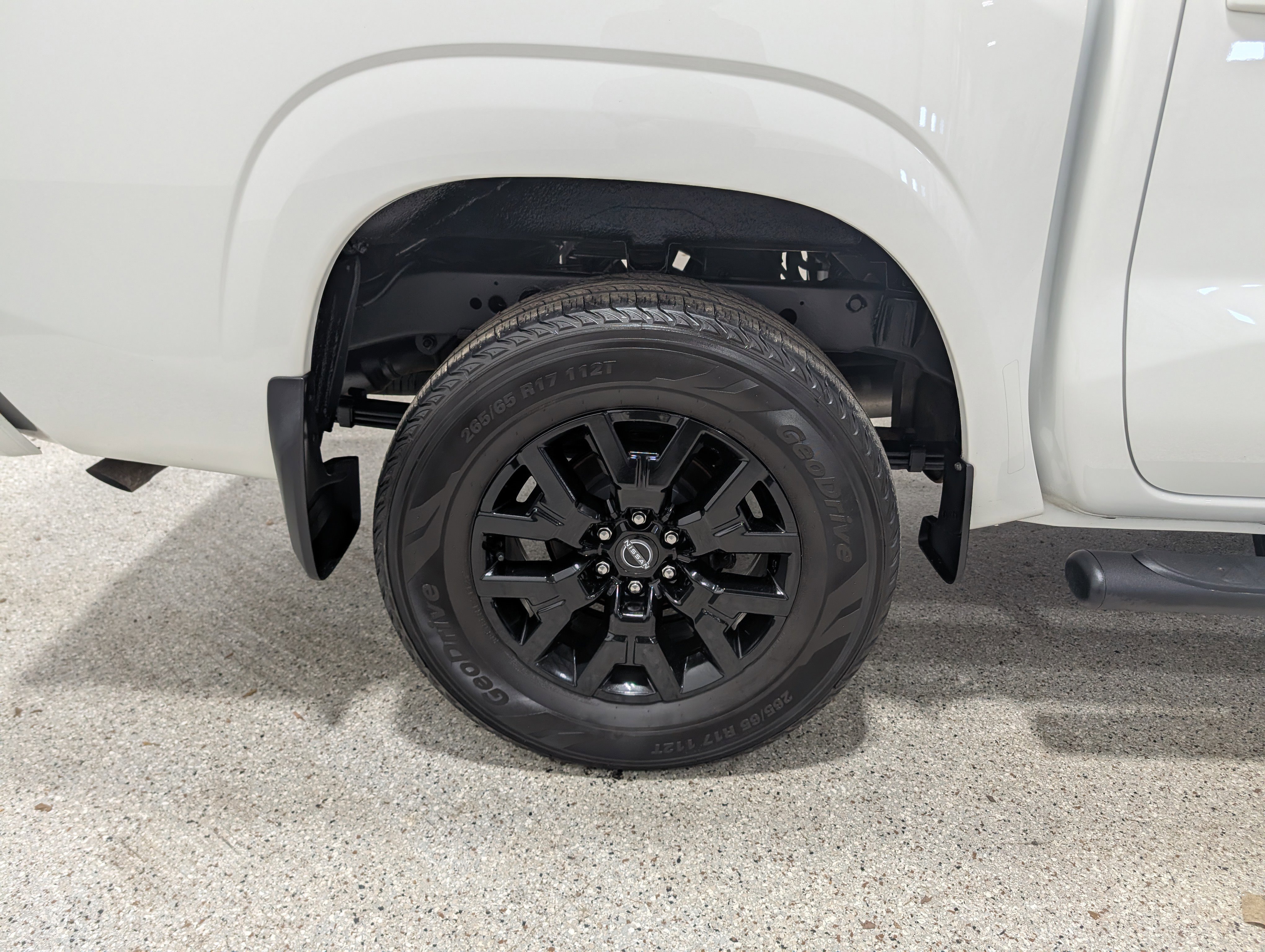 Used 2023 Nissan Frontier SV w/ Midnight Edition Package AWD/4WD image 14