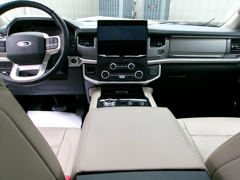 Used 2022 Ford Expedition XLT AWD/4WD image 17