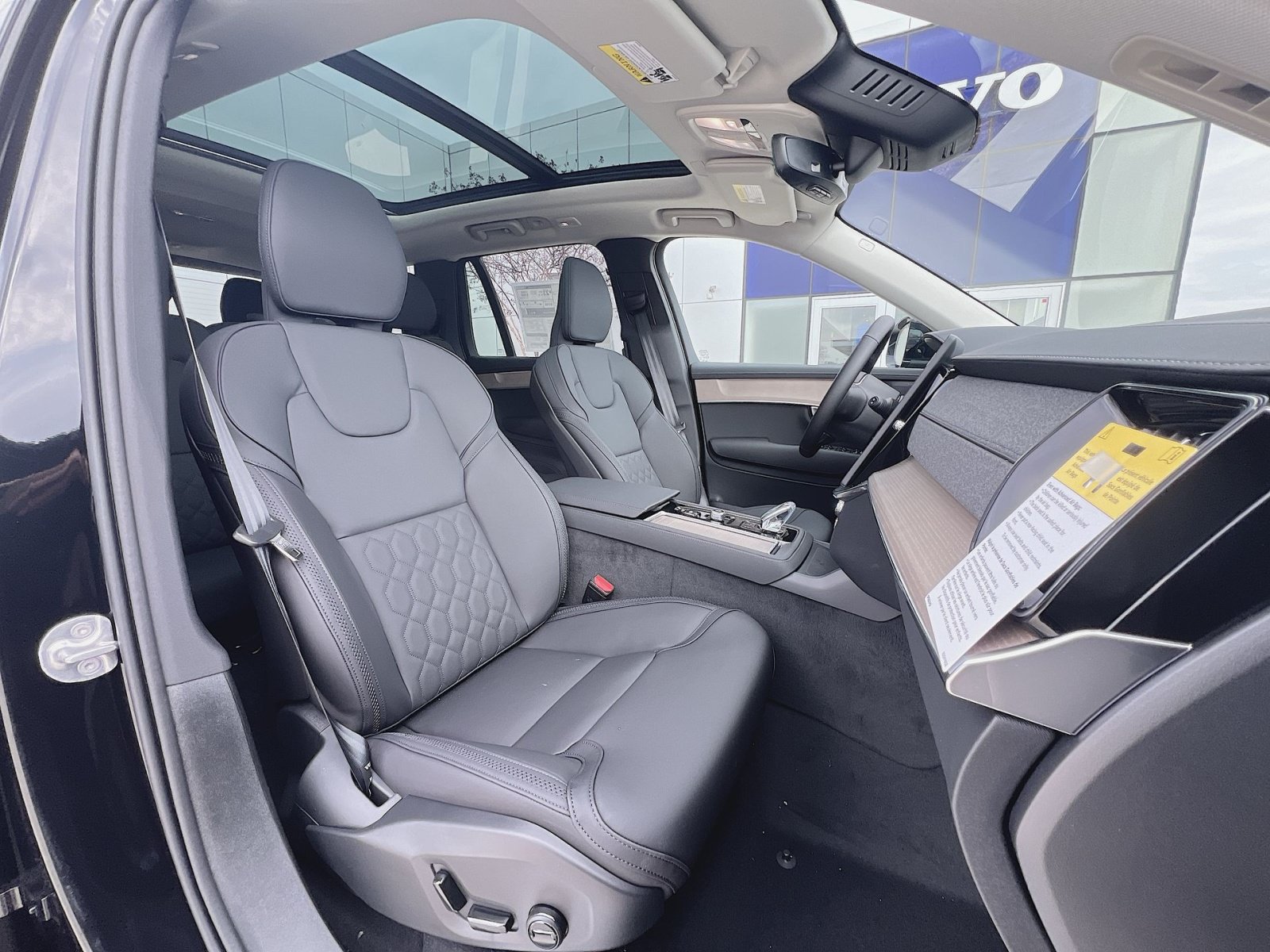 New 2026 Volvo XC90 B6 Plus AWD/4WD image 36