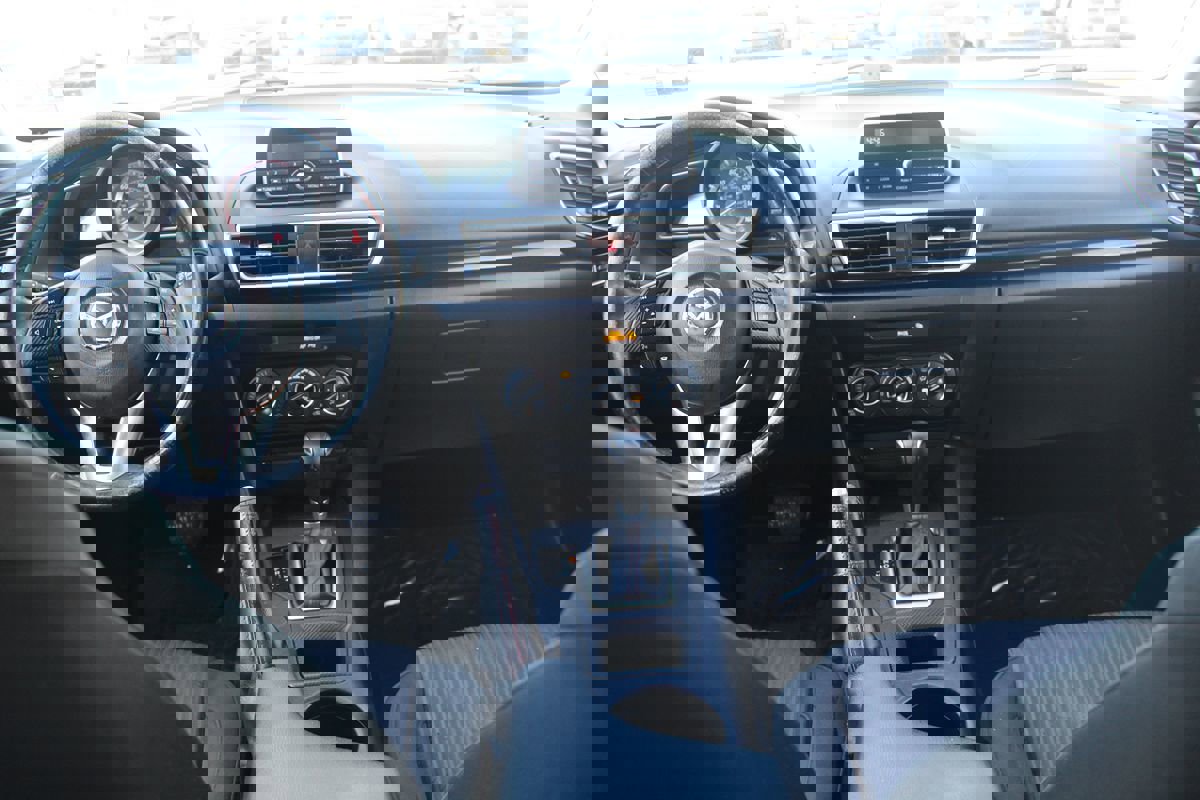 Used 2014 MAZDA MAZDA3 i Touring image 27