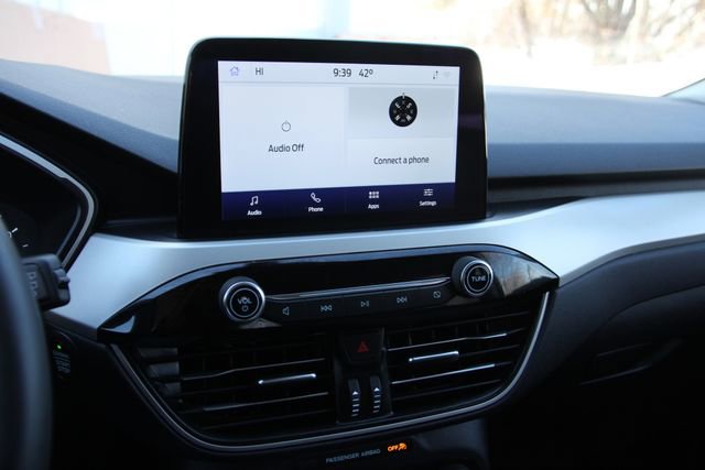 Used 2022 Ford Escape SE w/ Cold Weather Package image 24