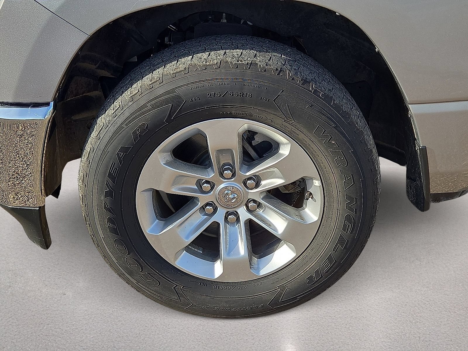 Used 2024 RAM 1500 Laramie RWD image 10