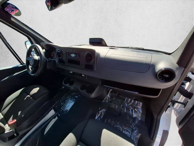 Used 2025 Mercedes-Benz Sprinter 2500 image 19