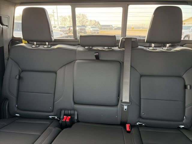 New 2026 GMC Sierra 1500 SLT w/ SLT Convenience Package image 31