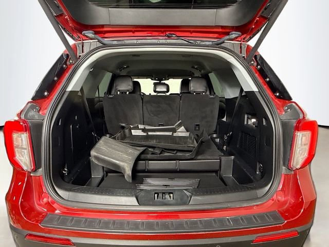 Certified 2022 Ford Explorer XLT w/ Equipment Group 202A image 25