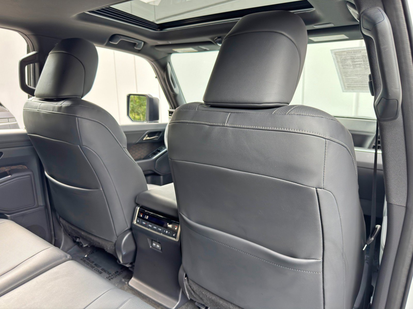 Used 2024 Lexus GX 550 w/ Cold Area Package AWD/4WD image 39