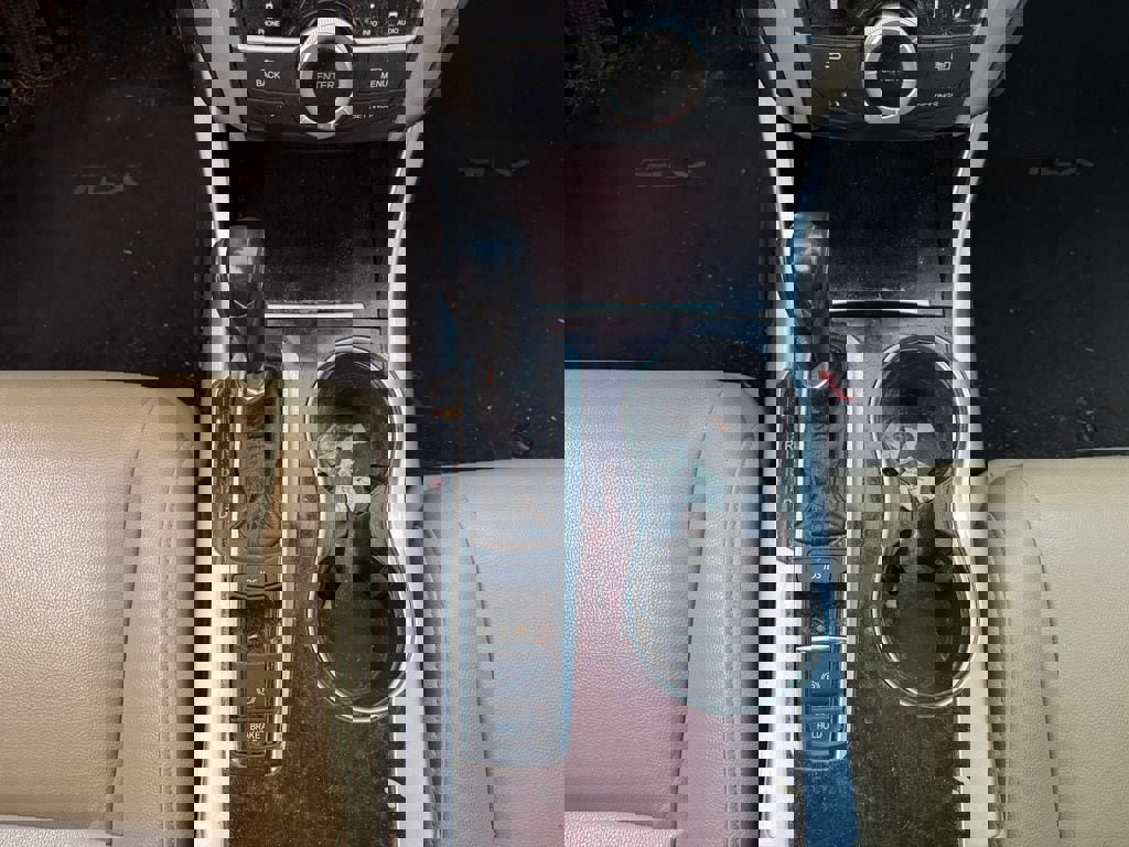 Used 2015 Acura TLX image 9