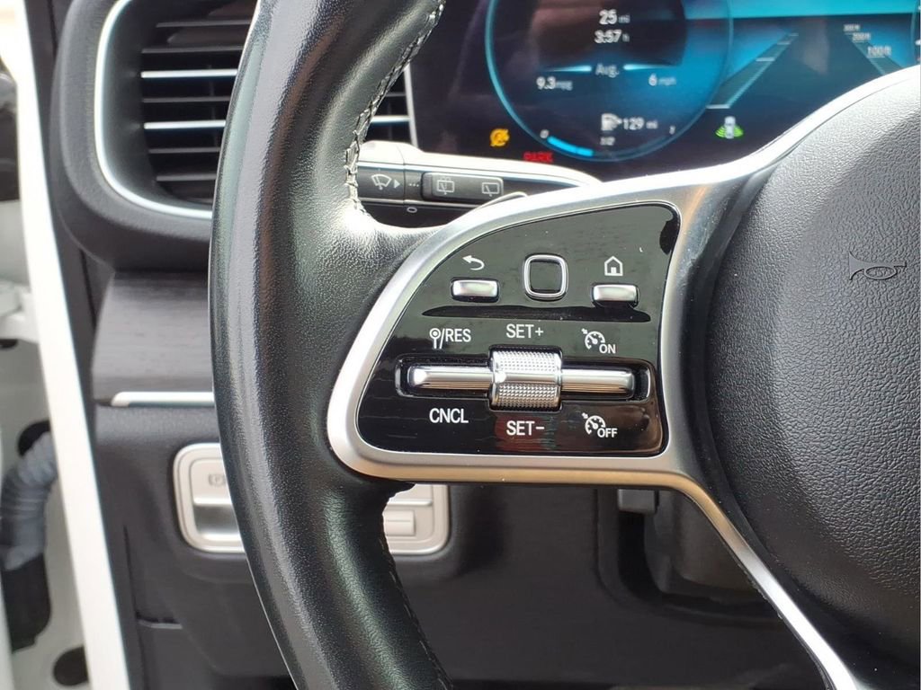 Used 2023 Mercedes-Benz GLE 350 w/ Premium Package image 17