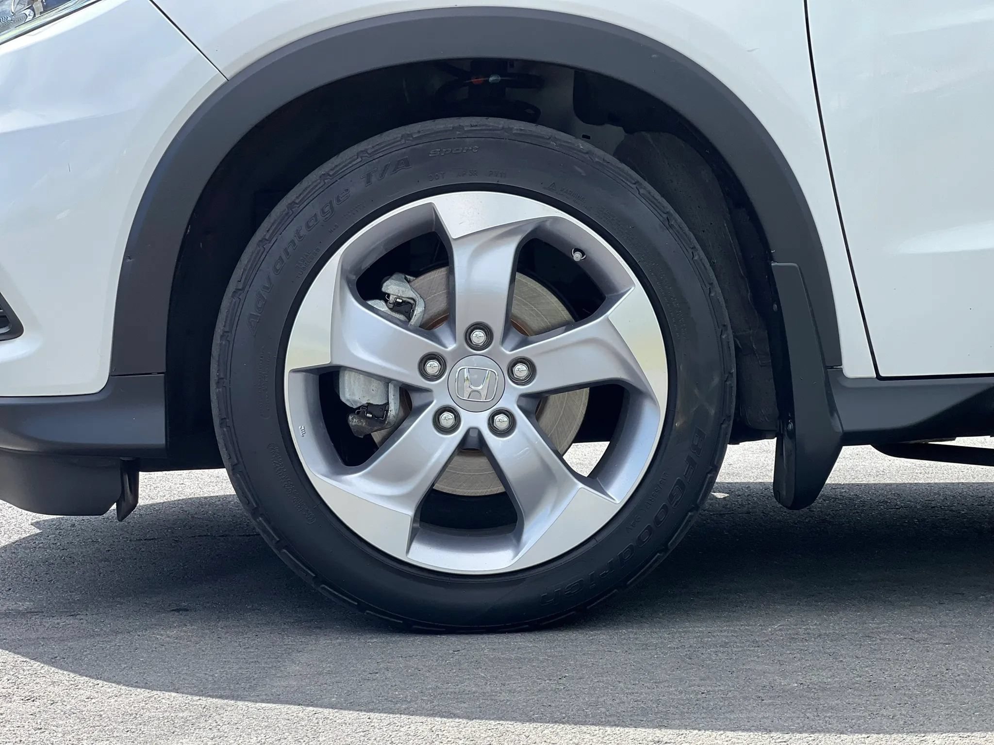 Used 2022 Honda HR-V LX image 42