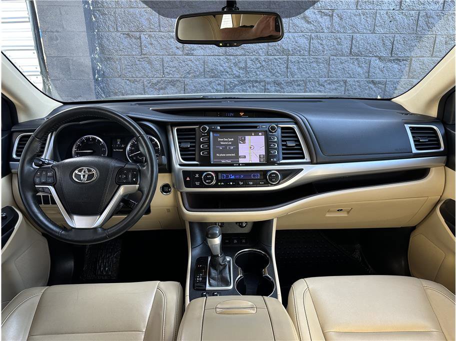 Used 2015 Toyota Highlander XLE image 20