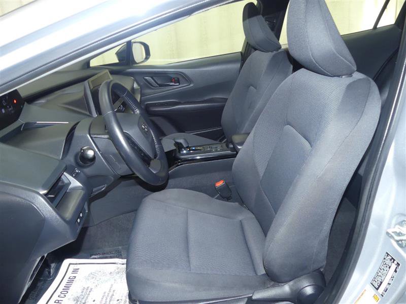 Used 2023 Toyota Prius LE image 19