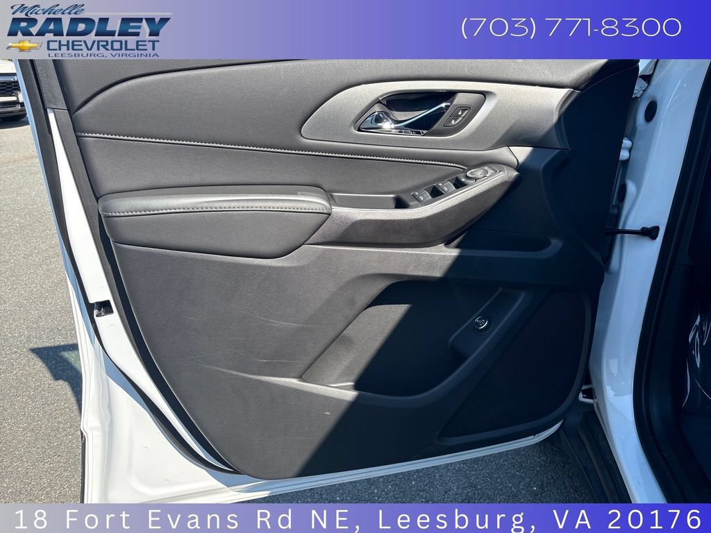 Used 2023 Chevrolet Traverse LT AWD/4WD image 12
