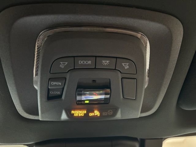 Used 2025 Toyota Crown Signia w/ Advanced Technology Package image 13
