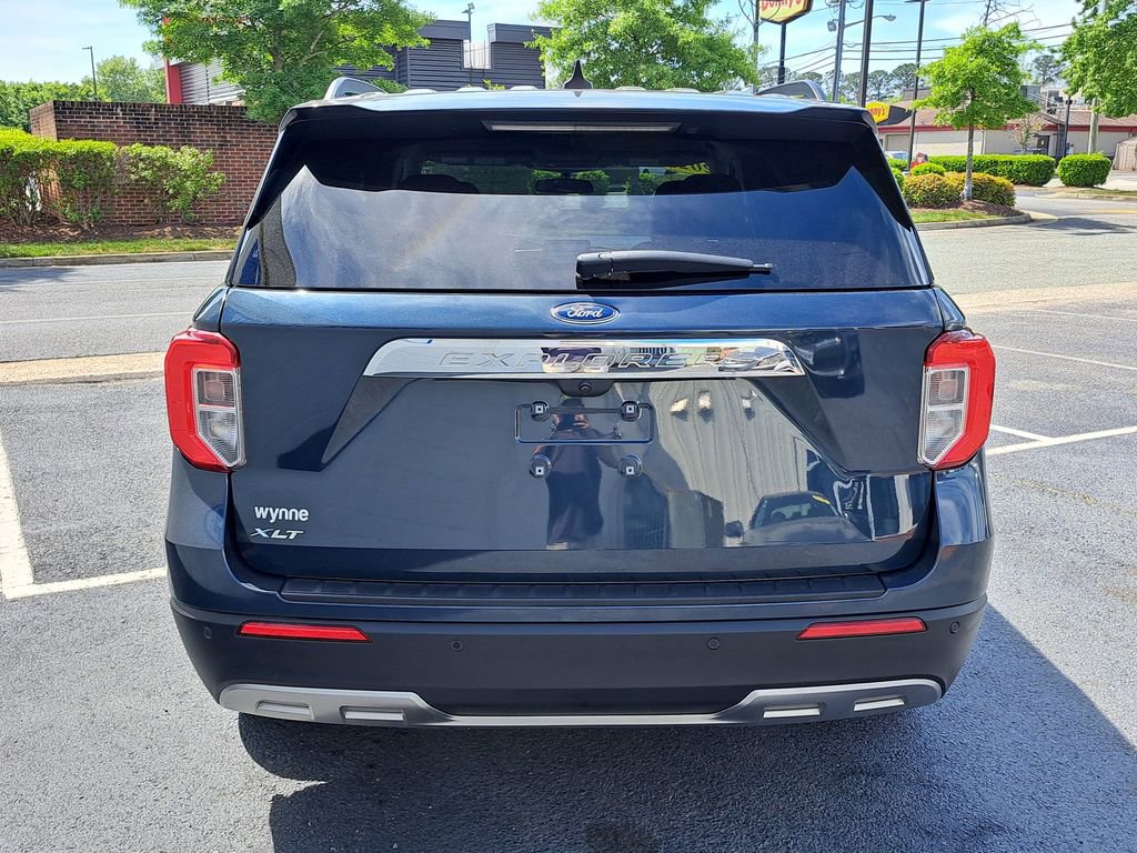 Used 2023 Ford Explorer XLT w/ Equipment Group 202A RWD image 5