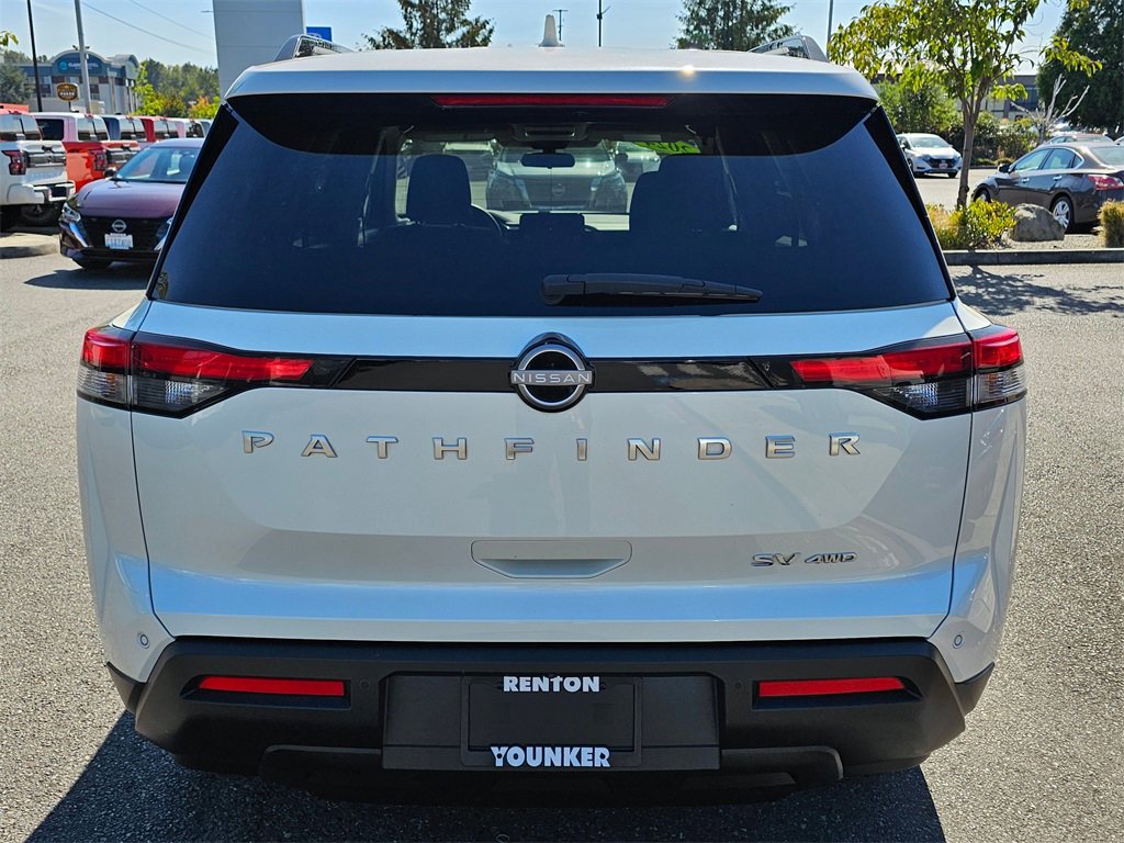 Certified 2024 Nissan Pathfinder SV image 6