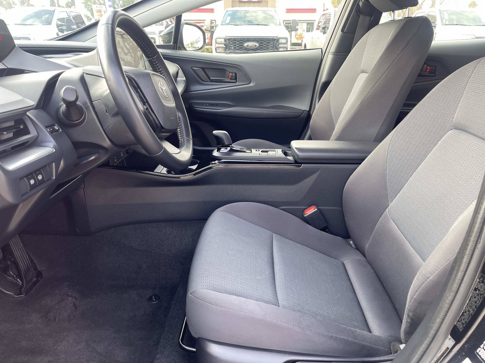 Used 2025 Toyota Prius LE FWD image 18