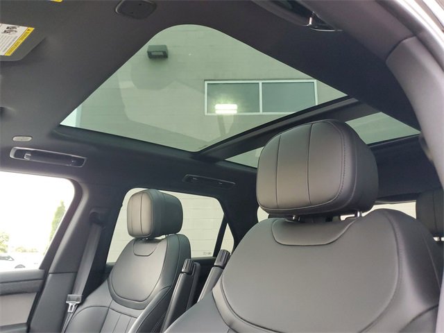 Certified 2025 Land Rover Range Rover Sport SE image 19