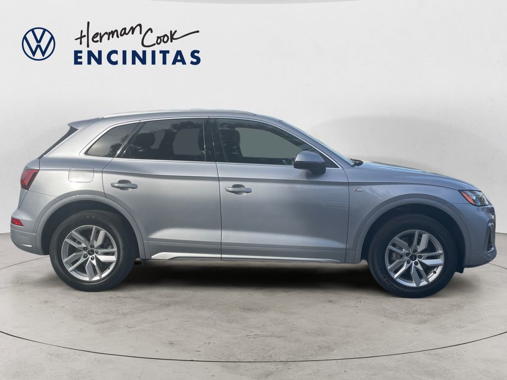 Used 2022 Audi Q5 2.0T Premium w/ Convenience Package image 6