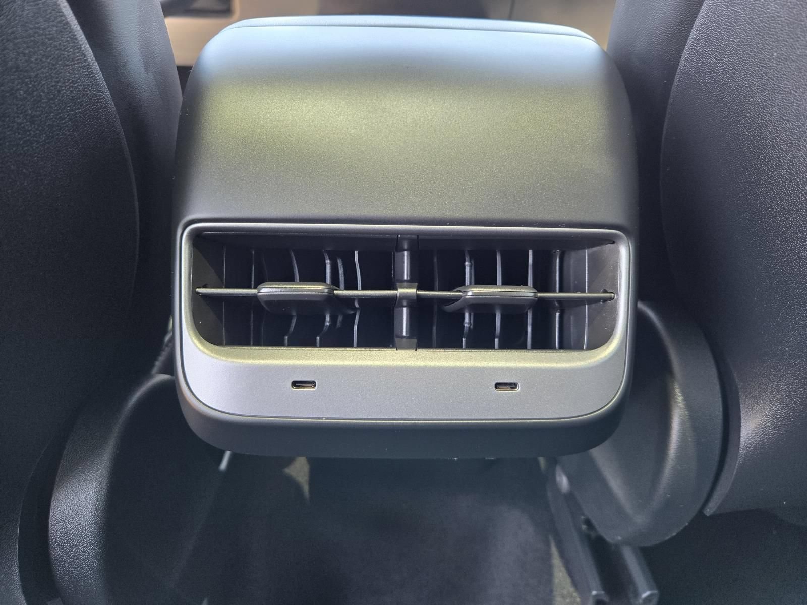 Used 2023 Tesla Model Y AWD image 25