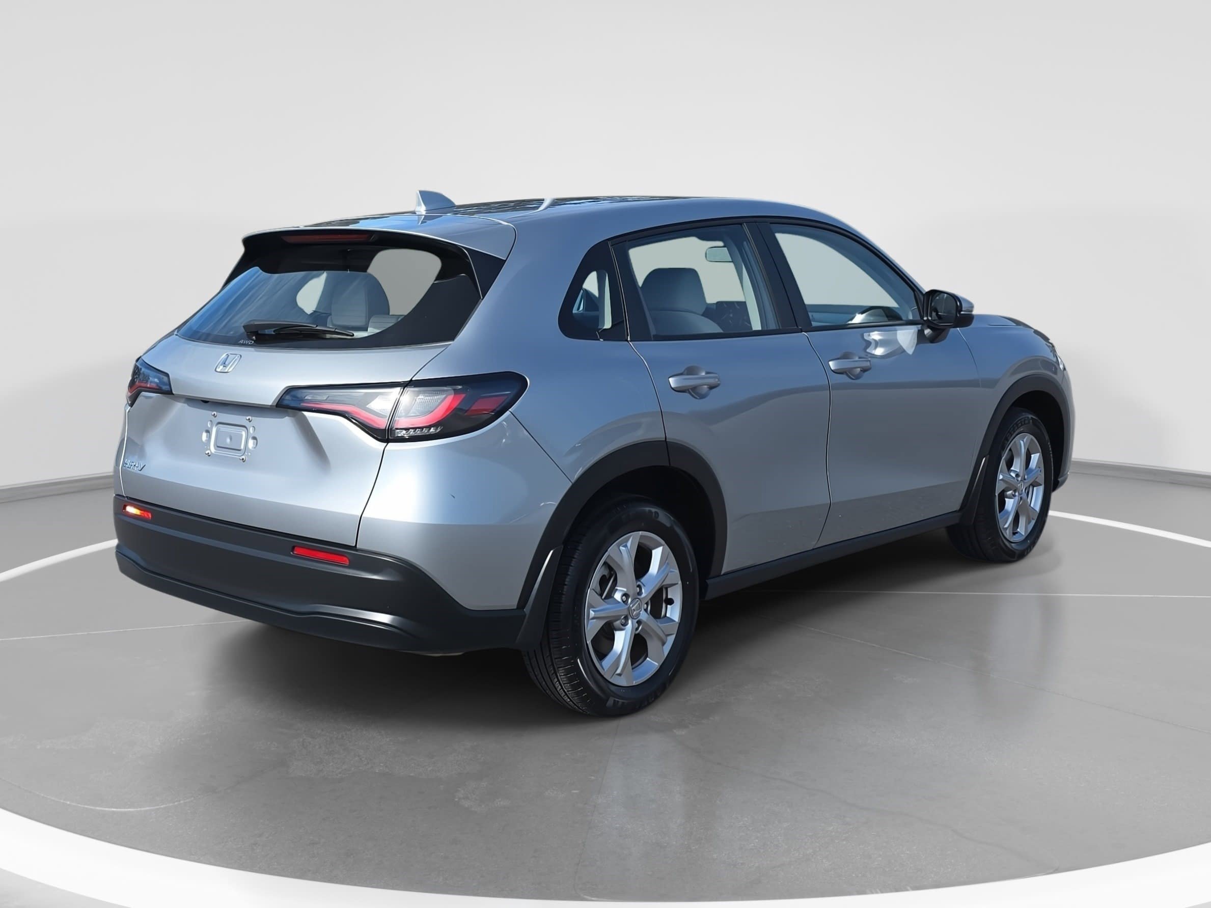 Used 2023 Honda HR-V LX image 5