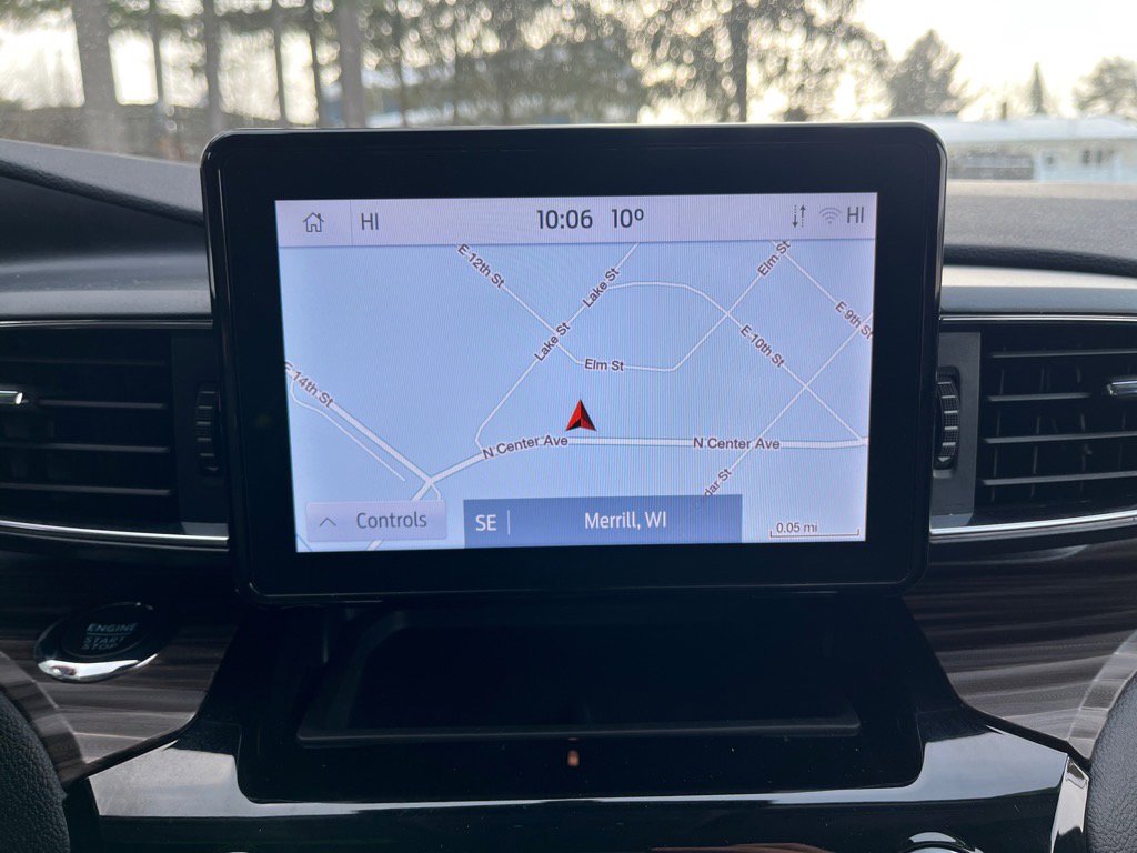 Used 2022 Ford Explorer Limited w/ Equipment Group 301A image 23