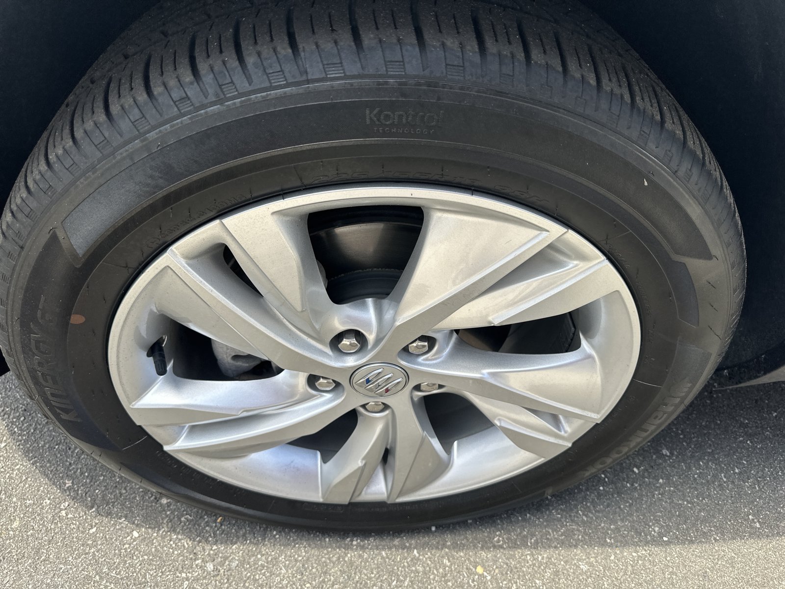 Used 2024 Buick Encore GX Preferred FWD image 28
