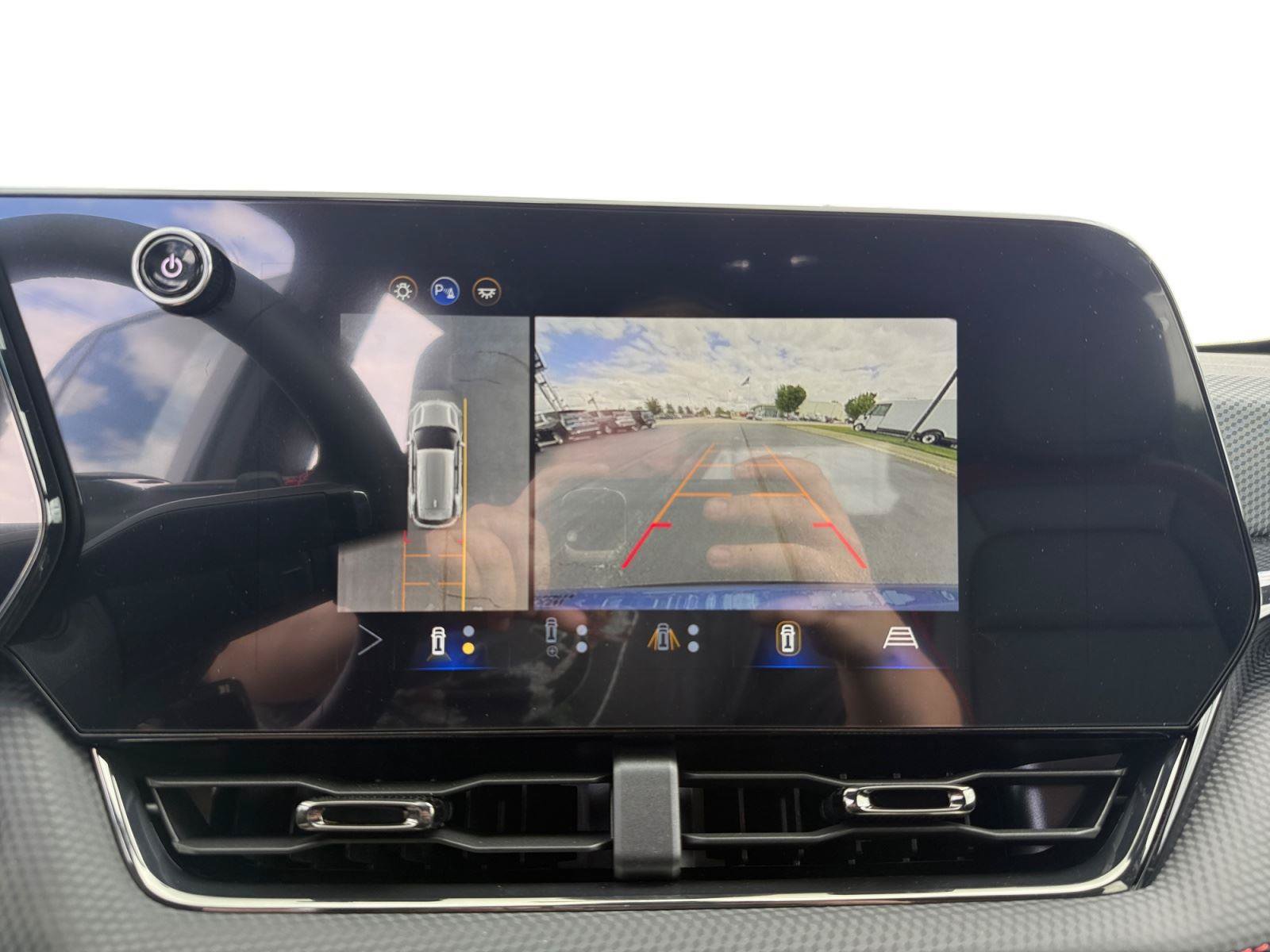 New 2026 Chevrolet Equinox RS w/ Safety and Technology Package FWD image 13
