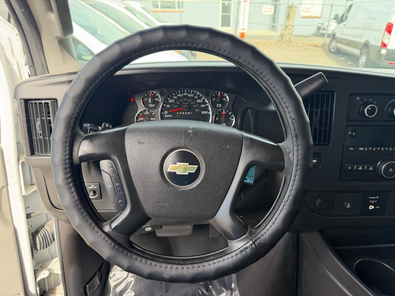 Used 2016 Chevrolet Express 3500 RWD image 15